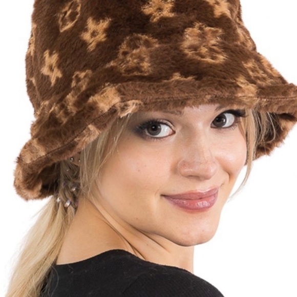 Cute Furry Bucket Hats…. - Picture 3 of 8